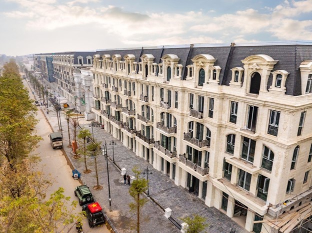 Giá nhà phố chạm ngưỡng 2 tỷ đồng/m2, Tây Hồ sẽ thành trung tâm mới của Hà Nội