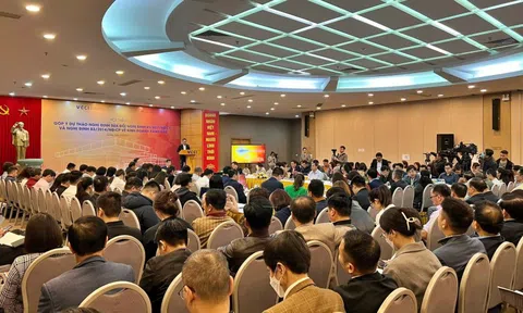 Đối thoại về quản lý kinh doanh xăng dầu: Doanh nghiệp mong muốn gì?