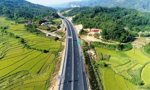 Nhà thầu xây dựng cao tốc Bắc - Nam đạt doanh thu kỷ lục